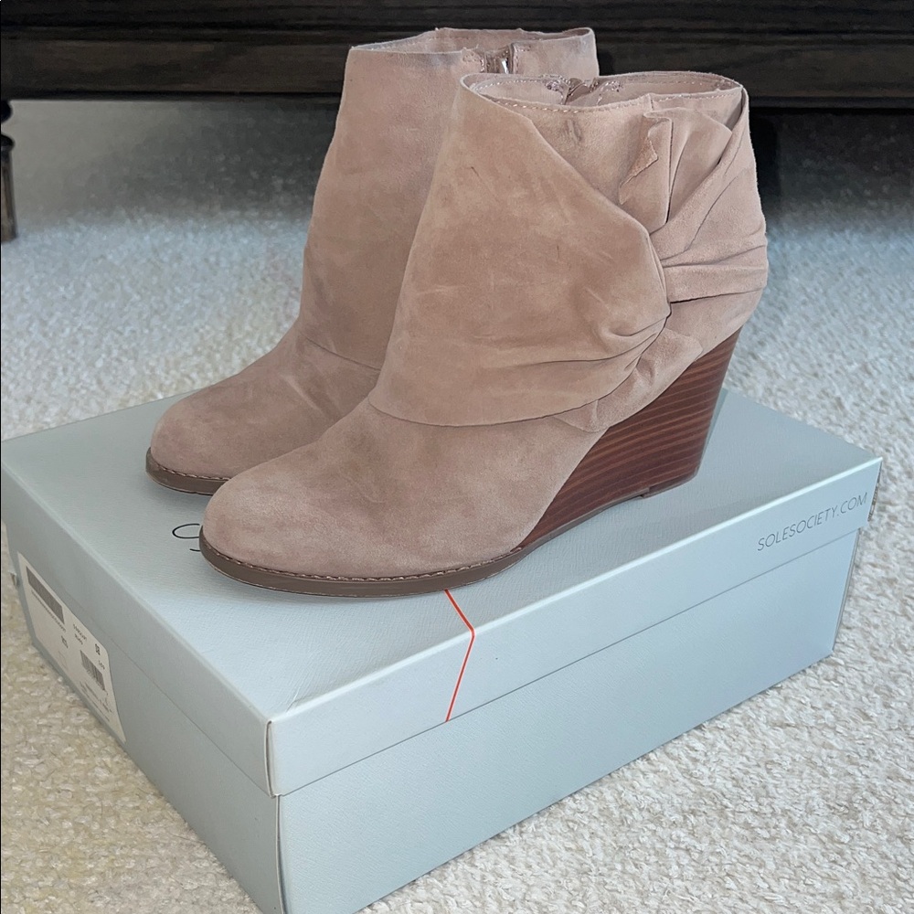 Sole Society Women's Taupe Suede Wedge Booties